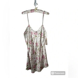 Vintage Dentelle Women’s cream Floral Slip with matching hanger Large USA made